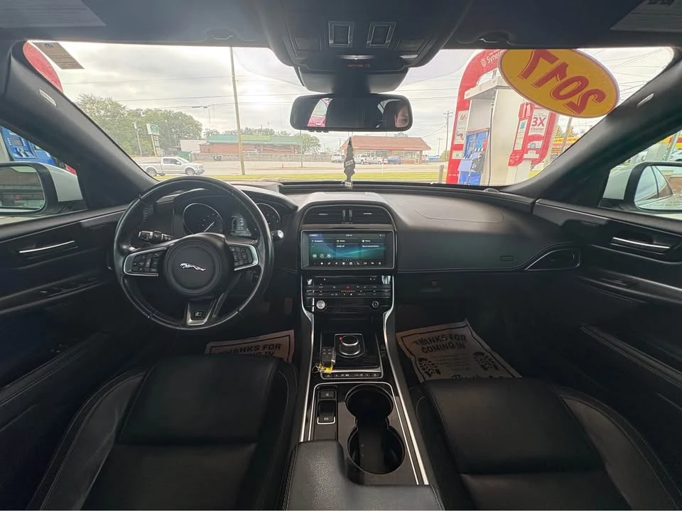 2017 Jaguar XE - Image 20 of 20