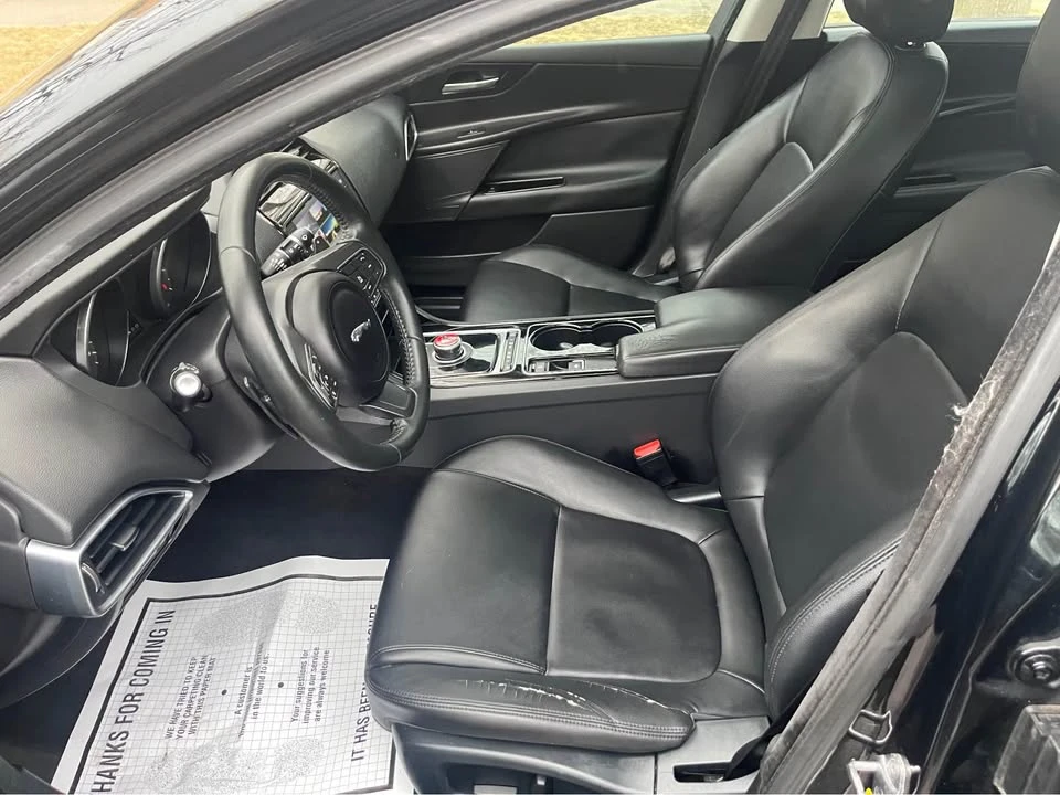 2017 Jaguar XE - Image 9 of 14