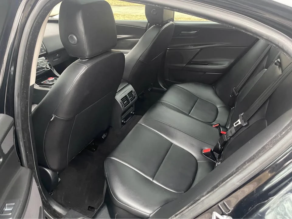 2017 Jaguar XE - Image 11 of 14