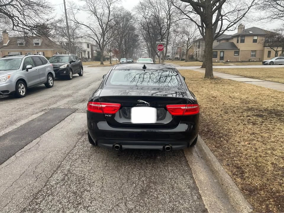 2017 Jaguar XE - Image 6 of 14