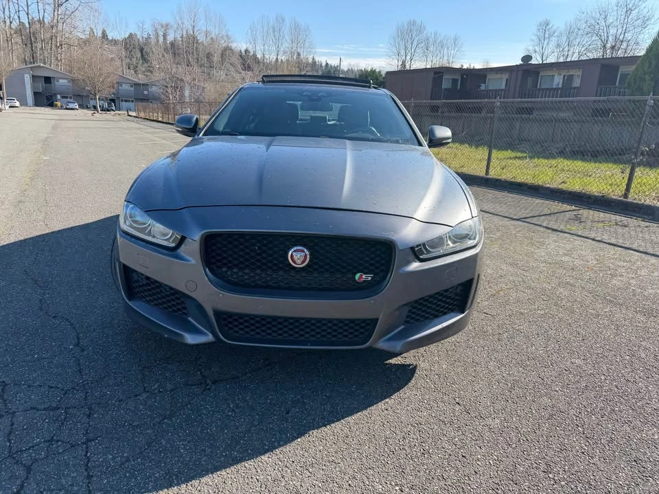 2017 Jaguar XE - Image 3 of 20