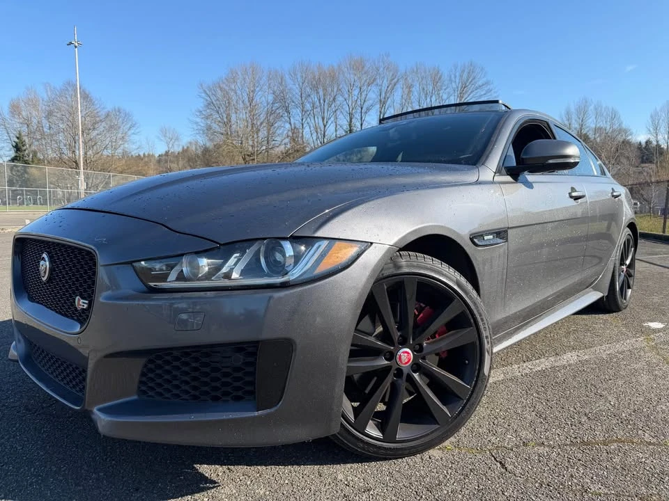 2017 Jaguar XE - Image 2 of 20