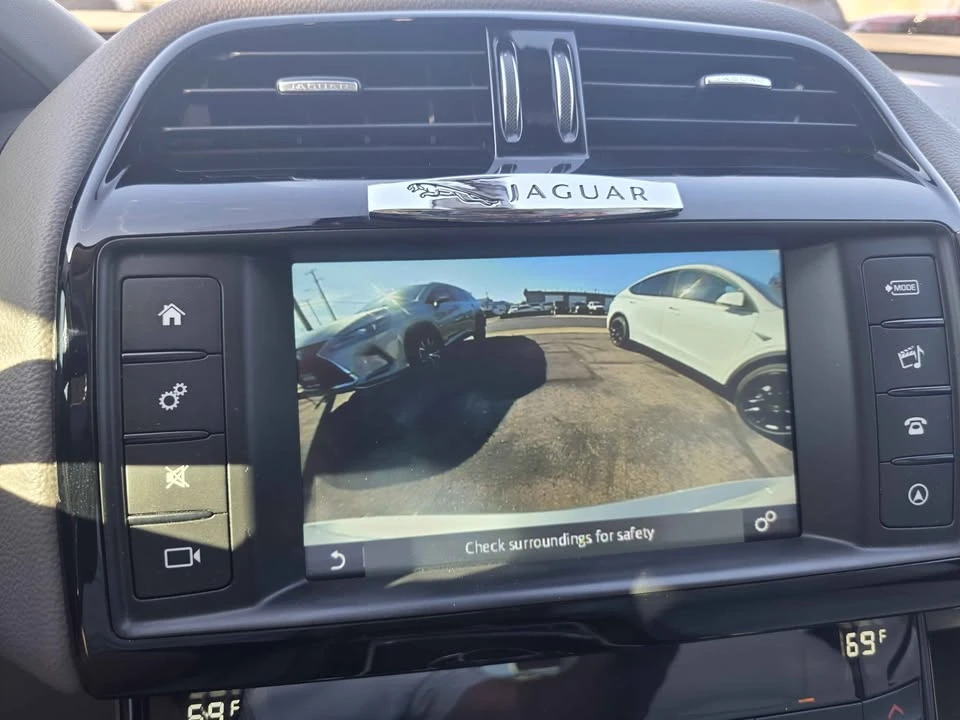 2017 Jaguar XE - Image 20 of 20