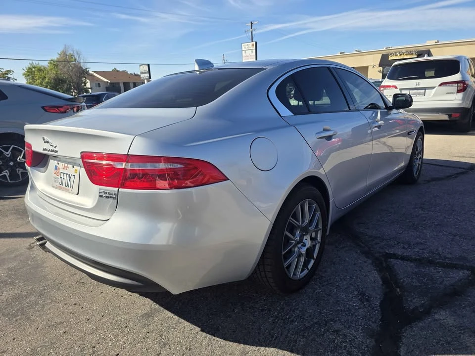 2017 Jaguar XE - Image 6 of 20