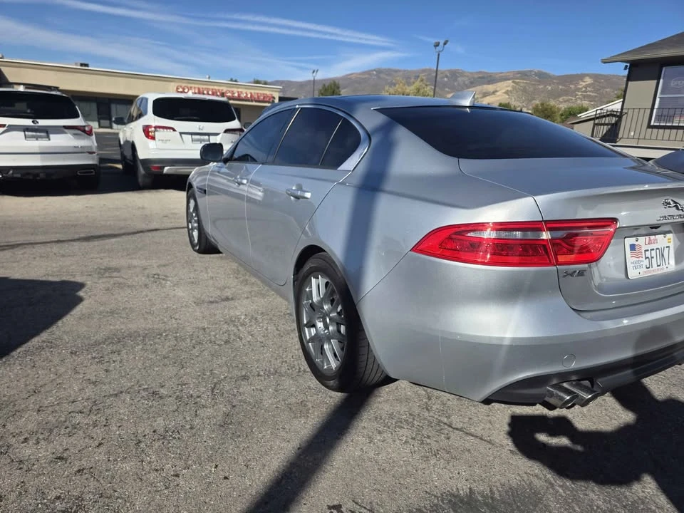 2017 Jaguar XE - Image 3 of 20