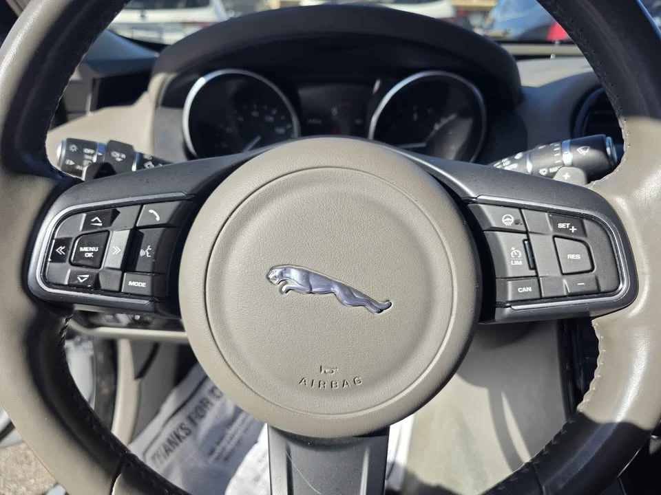 2017 Jaguar XE - Image 15 of 20