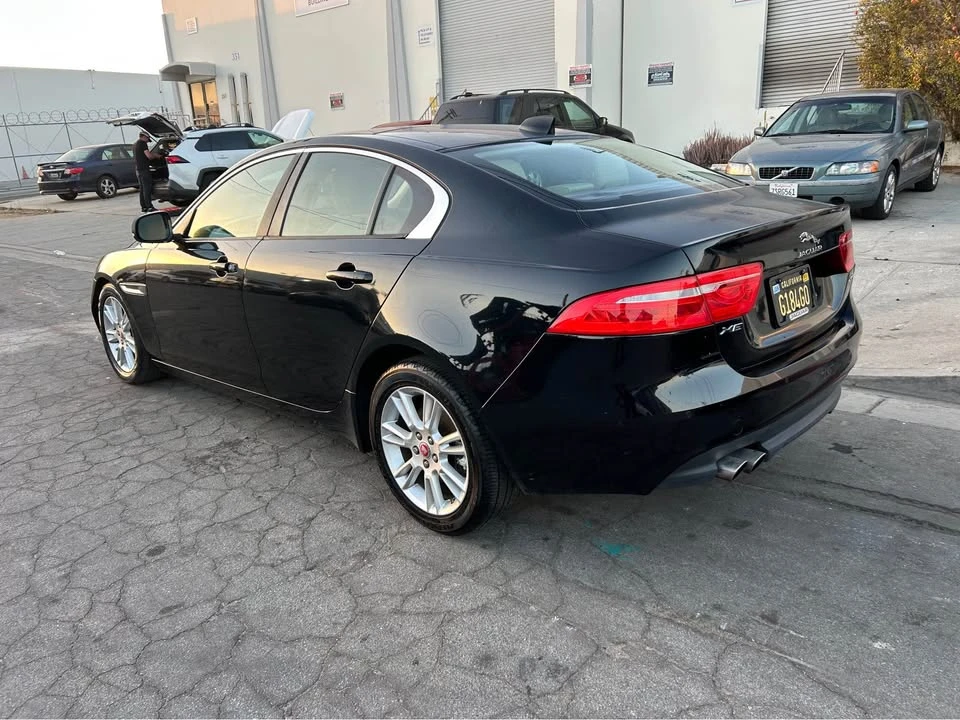 2017 Jaguar XE - Image 3 of 8