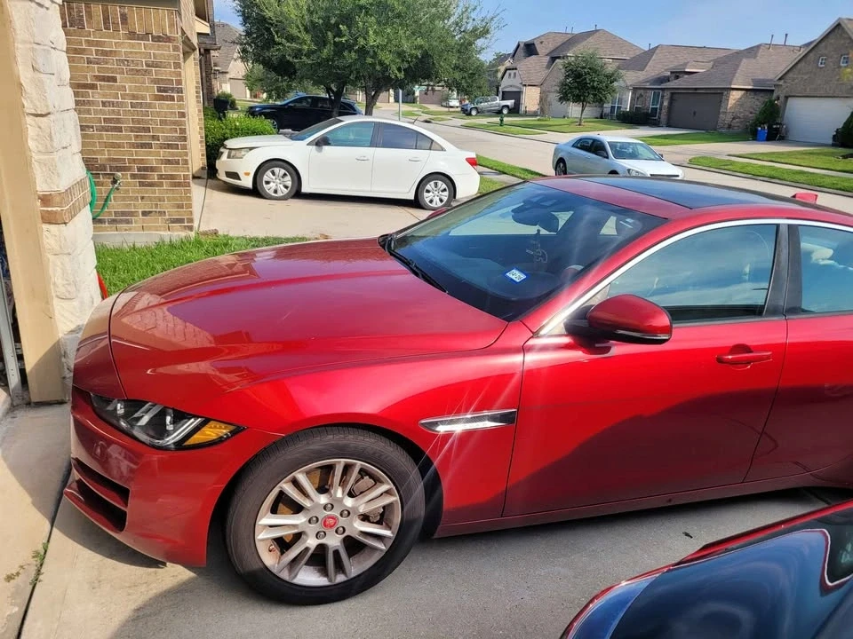 2017 Jaguar XE - Image 3 of 12