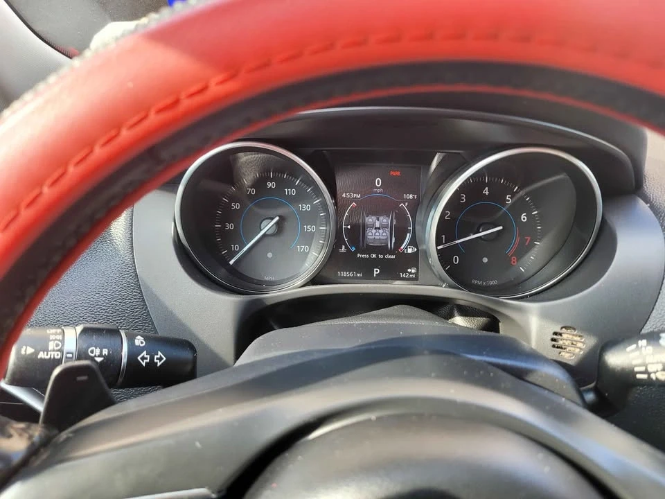 2017 Jaguar XE - Image 11 of 12