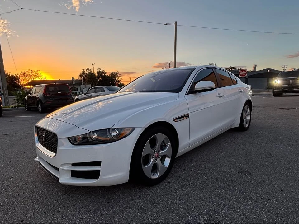 2017 Jaguar XE - Image 8 of 14
