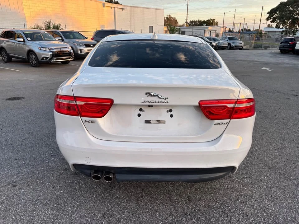2017 Jaguar XE - Image 6 of 14