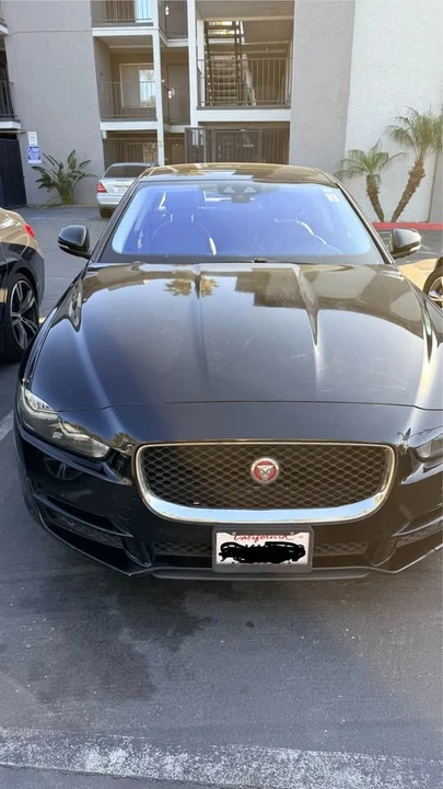 2017 Jaguar XE - Image 12 of 17