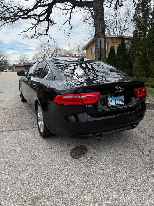 2017 Jaguar XE - Image 2 of 5