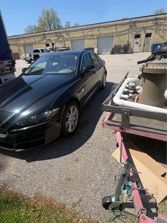 2017 Jaguar XE - Image 7 of 8