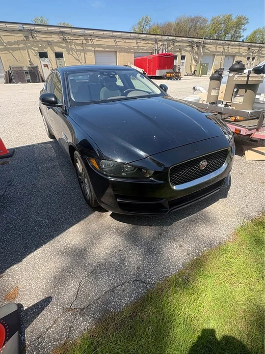 2017 Jaguar XE - Image 8 of 8