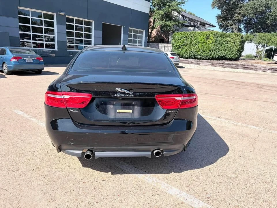 2017 Jaguar XE - Image 6 of 16