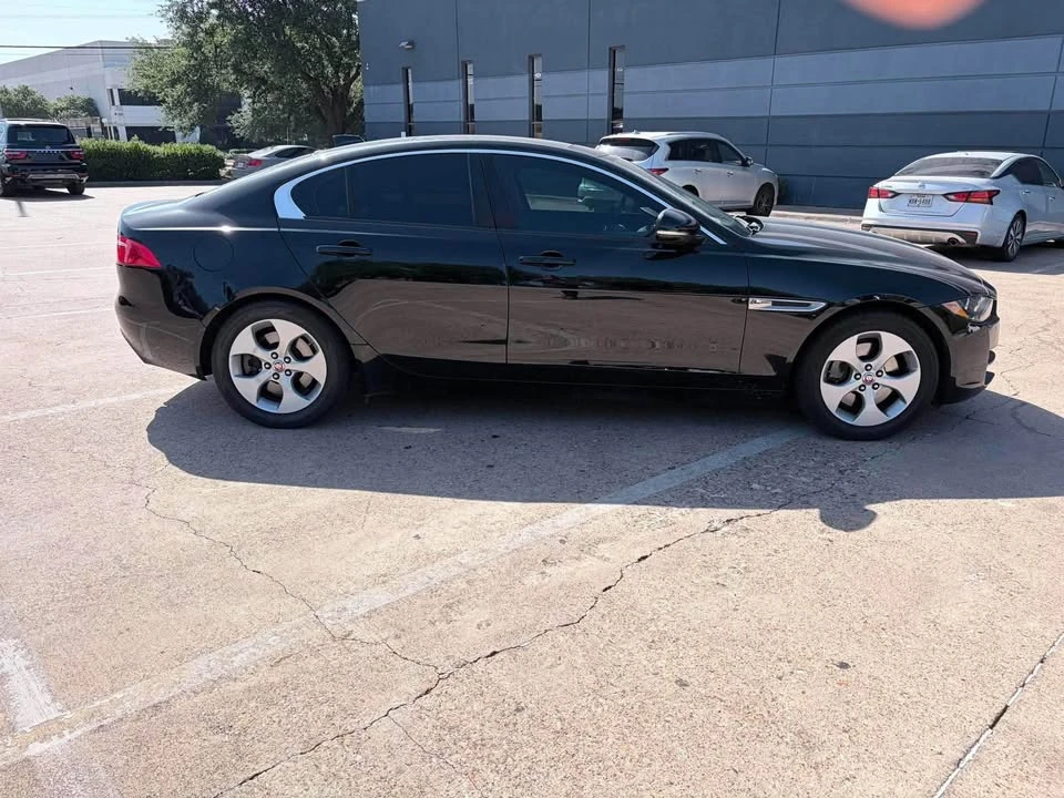2017 Jaguar XE - Image 8 of 16