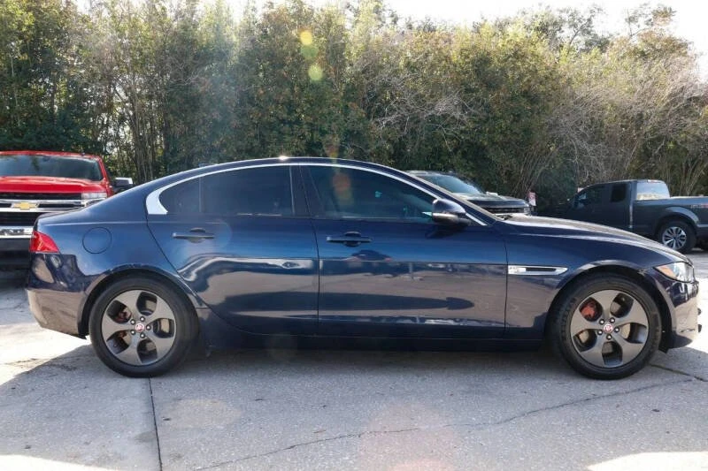 2017 Jaguar XE - Image 7 of 18