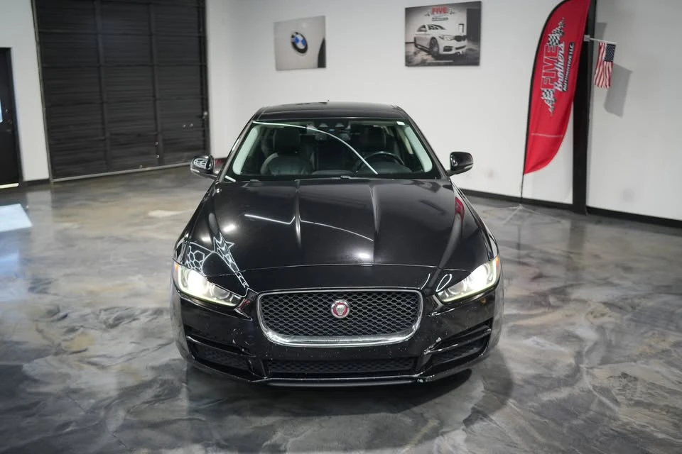 2017 Jaguar XE - Image 2 of 20