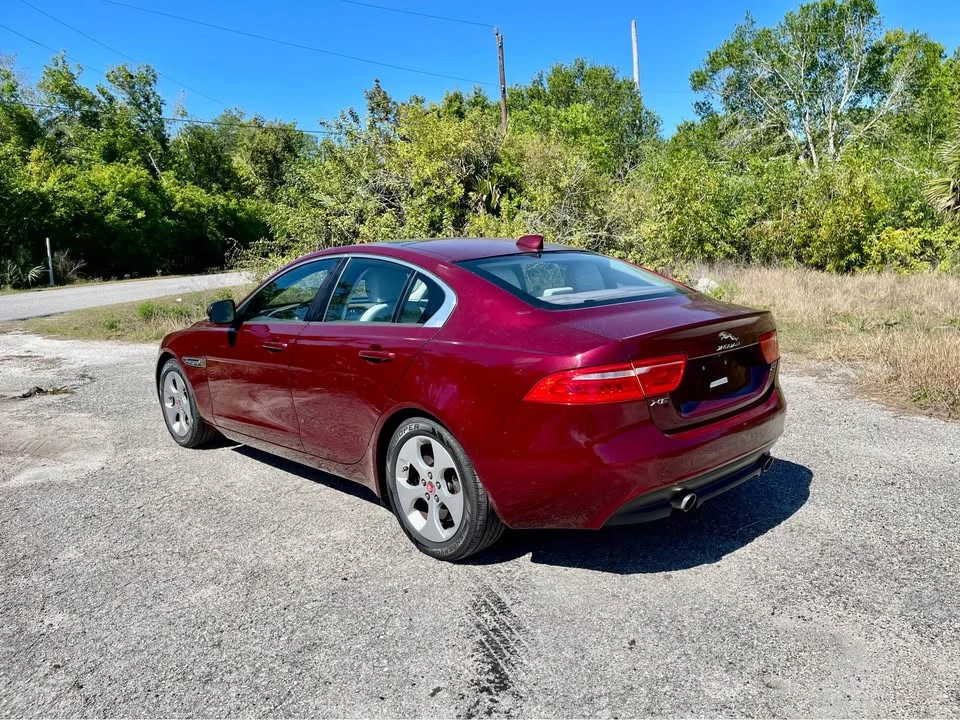 2017 Jaguar XE - Image 3 of 16