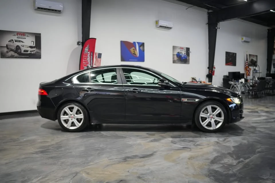 2017 Jaguar XE - Image 6 of 20