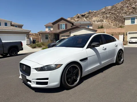 2017 Jaguar XE 25t 2.0 Turbo