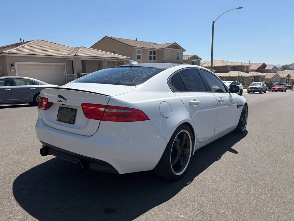 2017 Jaguar XE - Image 6 of 24