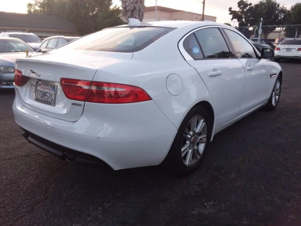 2017 Jaguar XE - Image 6 of 20