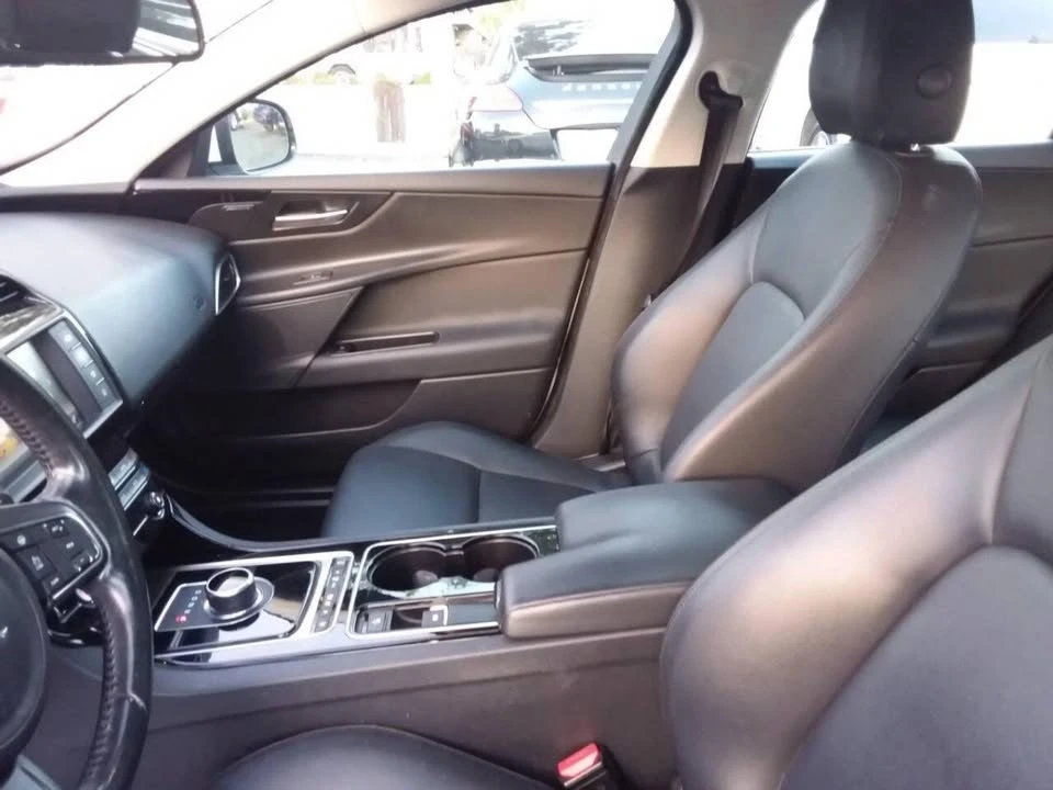 2017 Jaguar XE - Image 13 of 20