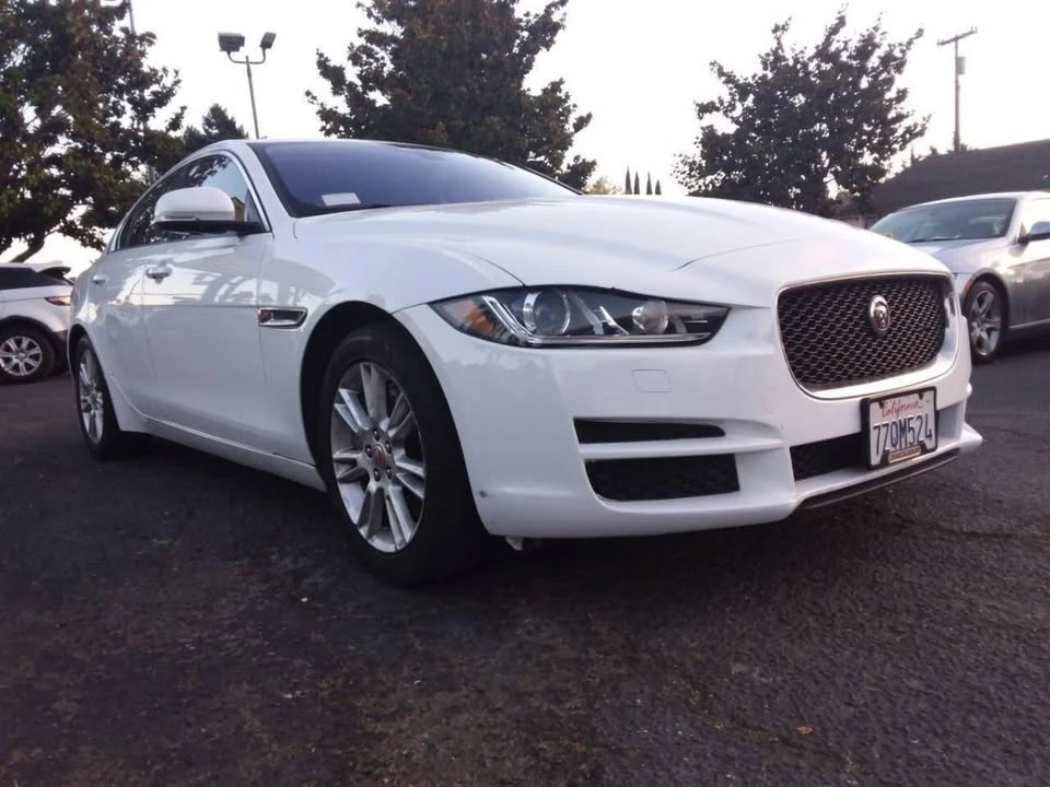 2017 Jaguar XE - Image 8 of 20