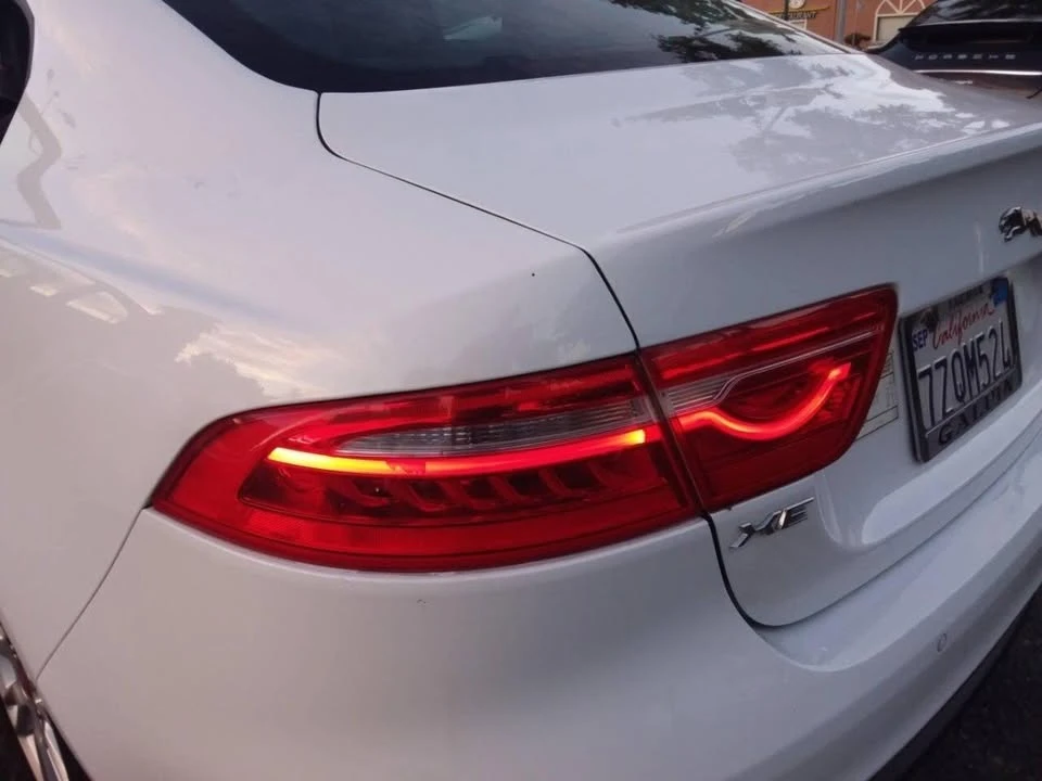 2017 Jaguar XE - Image 17 of 20