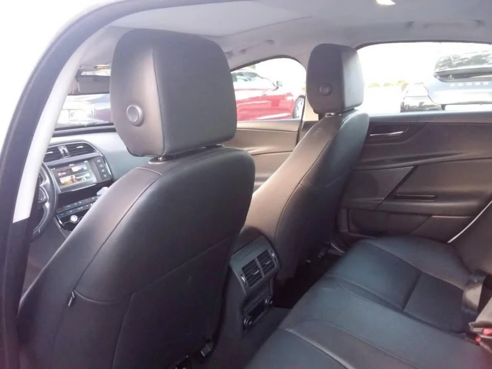 2017 Jaguar XE - Image 16 of 20