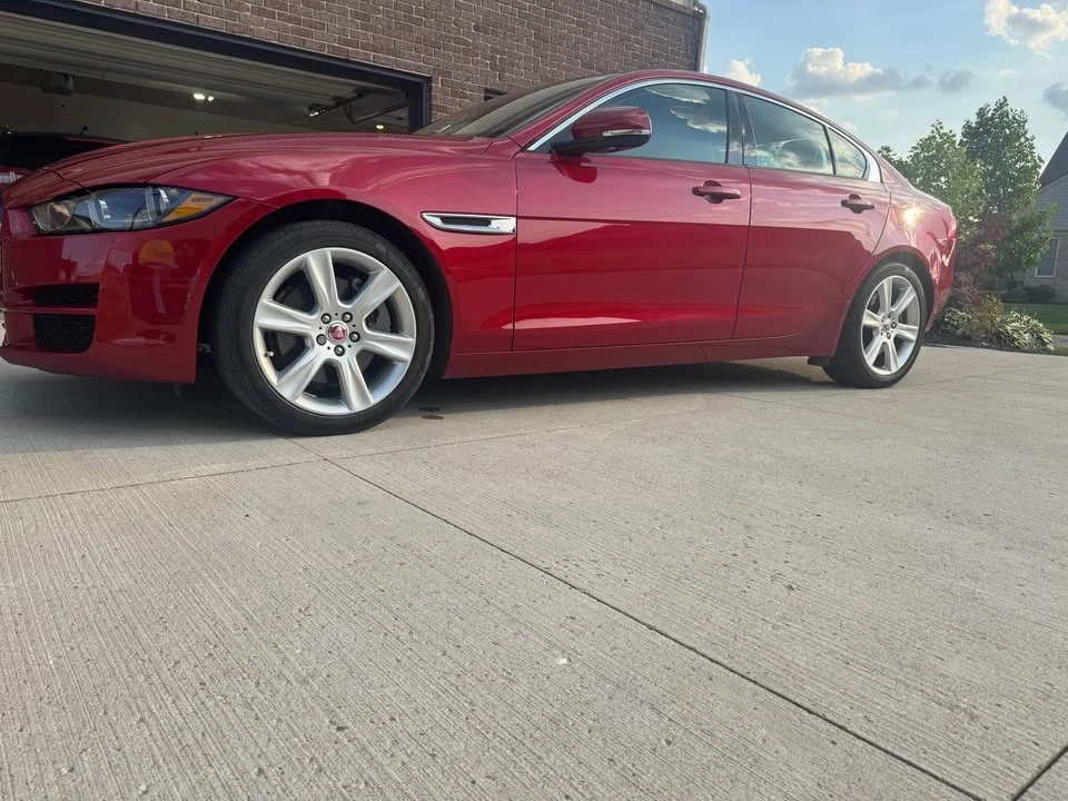 2017 Jaguar XE - Image 3 of 7