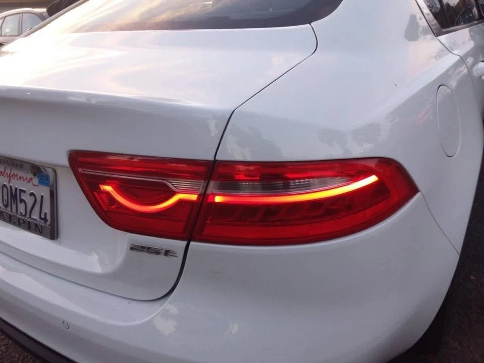 2017 Jaguar XE - Image 18 of 20