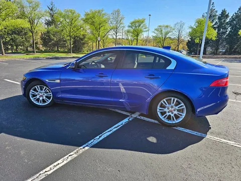 2017 Jaguar XE 25t Premium RWD