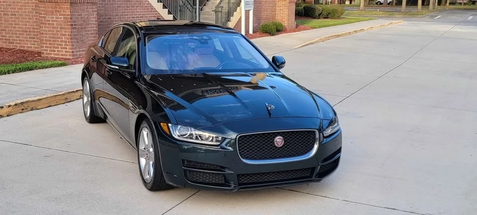 2017 Jaguar XE - Image 3 of 19