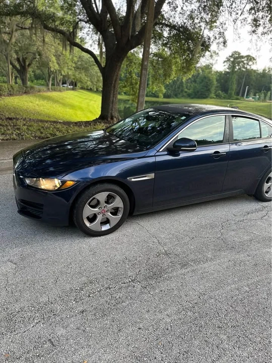 2017 Jaguar XE - Image 2 of 12