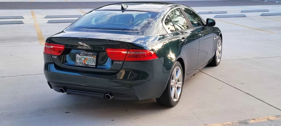 2017 Jaguar XE - Image 4 of 19
