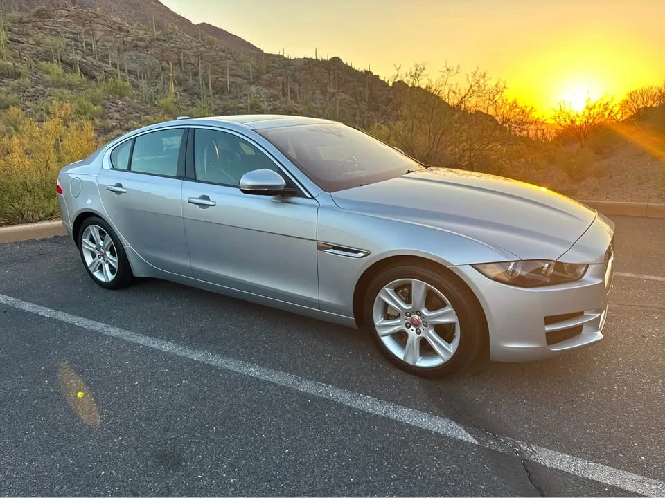 2017 Jaguar XE - Image 2 of 10