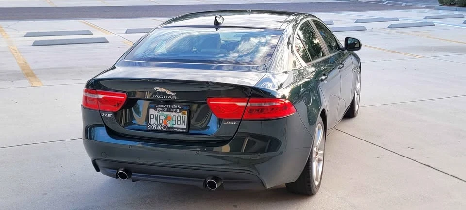 2017 Jaguar XE - Image 7 of 19