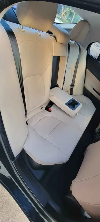 2017 Jaguar XE - Image 15 of 19