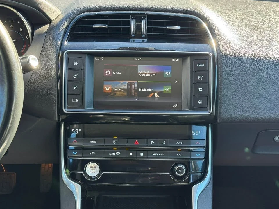 2017 Jaguar XE - Image 11 of 19
