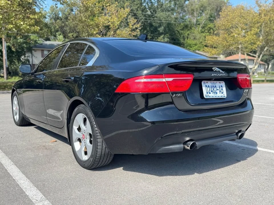 2017 Jaguar XE - Image 6 of 18