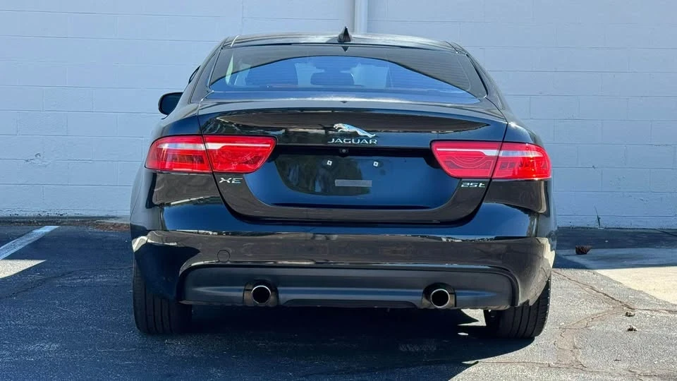 2017 Jaguar XE - Image 6 of 19