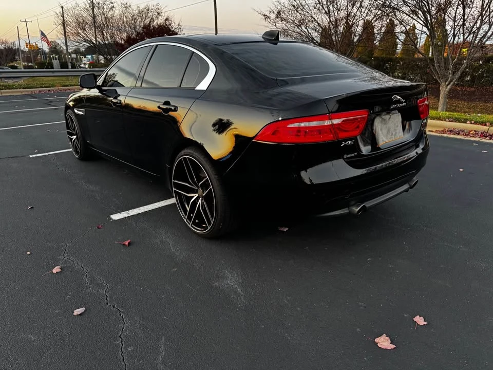 2017 Jaguar XE - Image 2 of 7