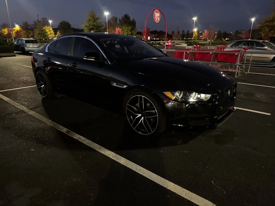 2017 Jaguar XE - Image 7 of 7