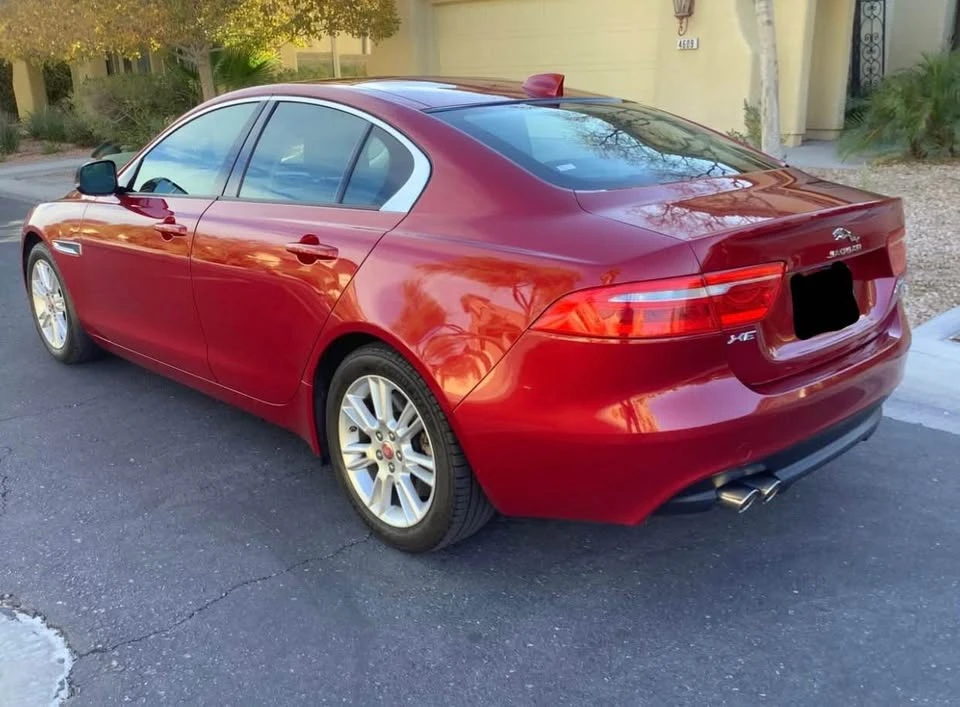 2017 Jaguar XE - Image 3 of 8