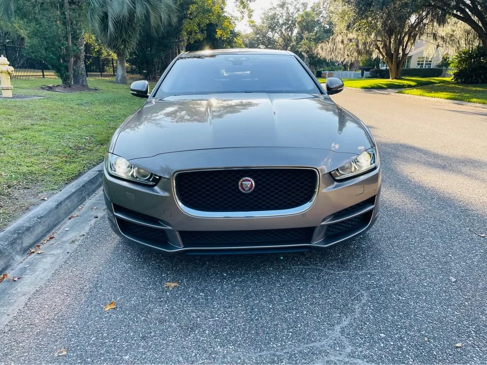 2017 Jaguar XE - Image 2 of 19