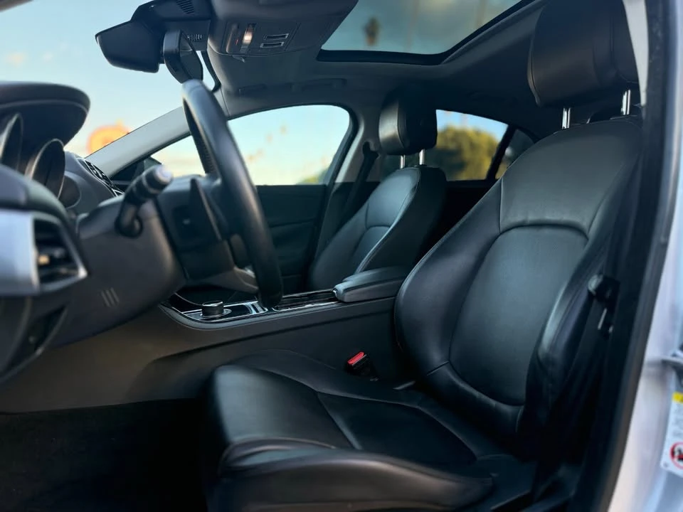 2017 Jaguar XE - Image 12 of 16