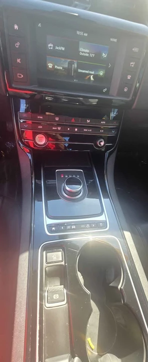 2017 Jaguar XE - Image 13 of 16